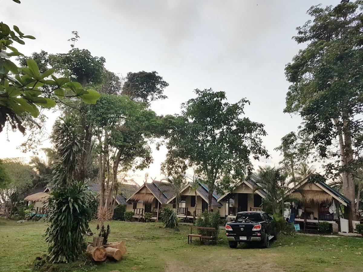 ฺBay Yard Hut Otel Koh Chang Dış mekan fotoğraf